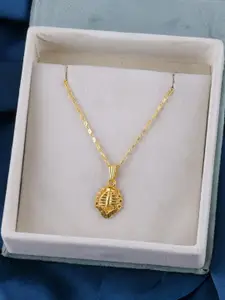 DressBerry Women Gold Plated Chian With Pendant