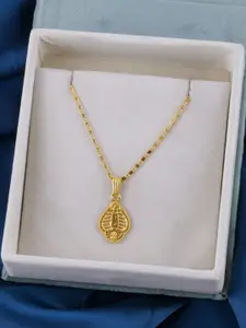 DressBerry Women Gold Plated Chian With Pendant