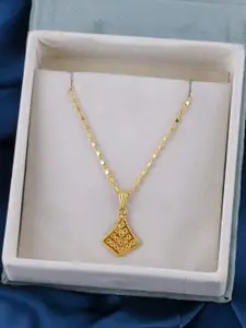 DressBerry Women Gold Plated Chian With Pendant