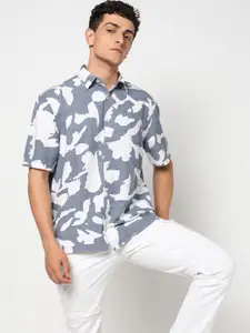 Blue Buddha Men Tailored Fit Printed Cotton Casual Shirt