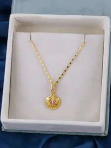 DressBerry Gold-Plated Minimal Chains With Contemporary Pendant