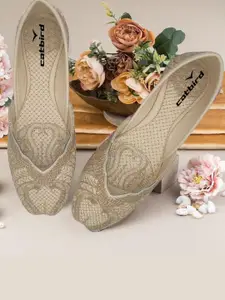 CATBIRD Women Embroidered Mojaris