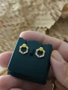niva fashion Geometric Studs Earrings