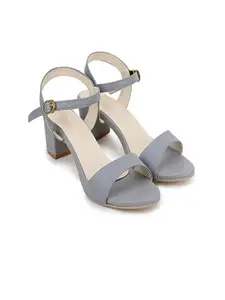 SKOLL Women Solid Peep Toe Block Sandals