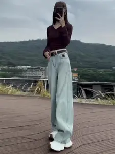 StyleCast Women Comfort Wide Leg High-Rise Mildly Distressed Light Fade Stretchable Jeans