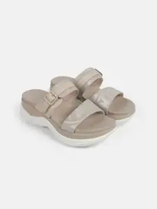 Mochi Women Flatform Sandals with Buckles