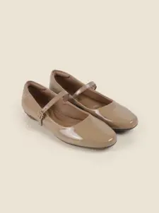 Metro Women Solid Mary Janes Flats