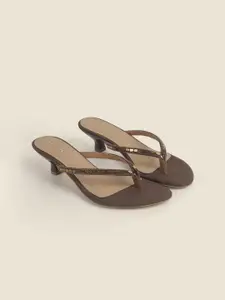 Metro Women Embellished Kitten Heels