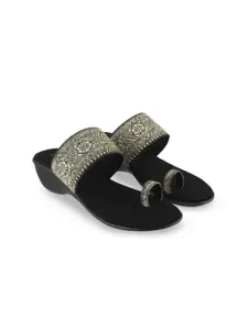 WALKWAY by Metro Women Wedge Sandals