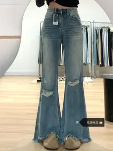 StyleCast Women Comfort Boyfriend Fit High-Rise Light Fade Stretchable Jeans