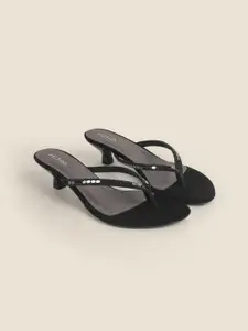 Metro Women Kitten Heels With Western - Embellished