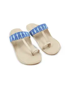 THE MADRAS TRUNK Women Striped One Toe Flats with Bows