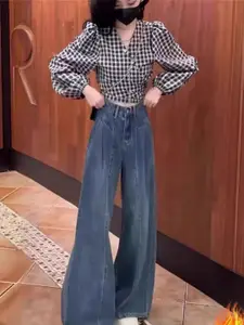 StyleCast Women Comfort Wide Leg High-Rise Mildly Distressed Light Stretchable Jeans