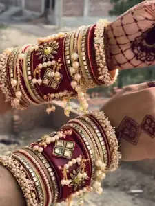 SHINE OF STARS Women Red  Chura & Bangles