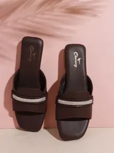 CHINRAAG Women Embellished Open Toe Flats