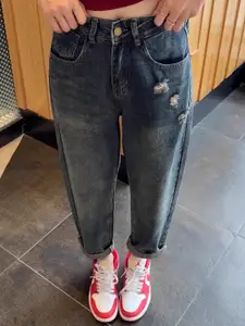 StyleCast Women Comfort Tapered Fit High-Rise Mildly Distressed Light Fade Cotton Jeans