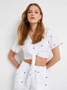 Koton Women Conversational Printed Collarless Crop Casual Shirt