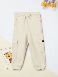 max Boys Mid-Rise Joggers Trousers