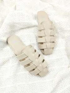 THE MADRAS TRUNK Women Solid Round Toe Mules Regular Flats