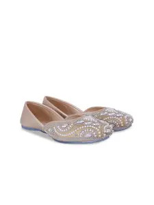 CATBIRD Women Embellished Mojaris with Ethnic - Embellished