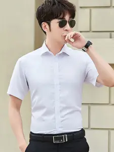 StyleCast x Revolte Cutaway Collar Short Sleeves Shirt