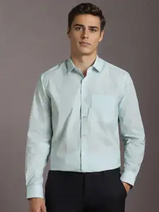 Louis Philippe Textured Spread Collar Formal Shirt