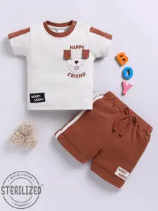 Moms Love Boys Printed T-shirt with Shorts