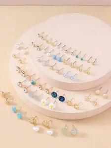 Vembley Set of 30 Gold-Plated Cubic Zirconia Studs