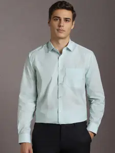 Louis Philippe Textured Spread Collar Formal Shirt