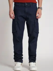 Voi Jeans Men Relaxed Fit Mid-Rise Slash Knee Stretchable Jeans