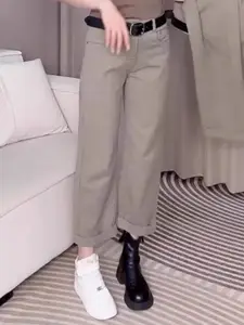 StyleCast Women High-Rise Clean Look Cropped Jeans