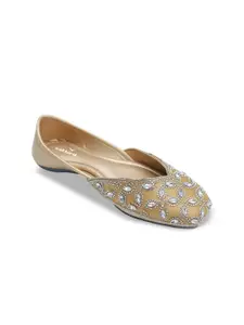 CATBIRD Women Embellished Ethnic Mojaris Flats