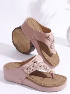 Retro Walk Women Floral Embellished Wedge Heel Sandals