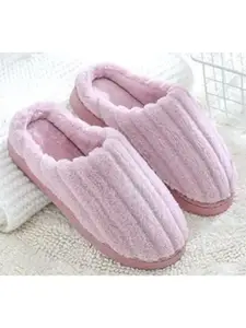 WOLVESDEN Fur Room Slippers