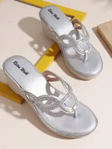 Retro Walk Women Embellished Platform Sandals