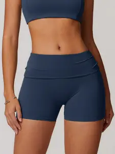 StyleCast Women Solid Skinny Fit Mid-Rise Sports Above Knee Shorts