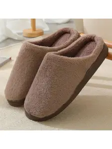 WOLVESDEN Women Self Design Room Slippers
