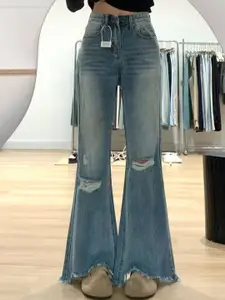 StyleCast Women Wide Leg High-Rise Slash Knee Medium Fade Jeans