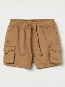 Juniors by Lifestyle Boys Regular Fit Mid-Rise Cotton Cargo Shorts