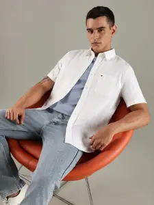 Tommy Hilfiger Men Striped Casual Shirt