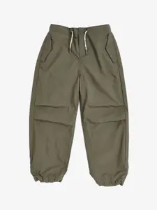 Tommy Hilfiger Europe Boys Pure Cotton Relaxed-Fit Mid-Rise Joggers