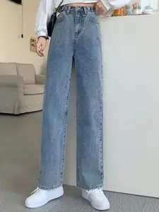 StyleCast Women Cotton Straight Fit High-Rise Jeans