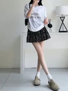 Outzidr Printed Tiered Mini Skirt