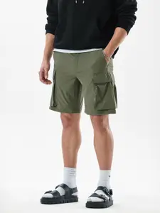 Snitch Men Green Mid-Rise Regular Fit Shorts