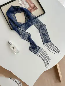 QUECY Floral Embroidered Scarf