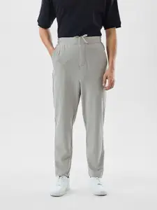 Snitch Men Relaxed Fit Mid-Rise Trousers