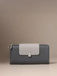 Lino Perros Women Textured Buckle Detail Two Fold Wallet