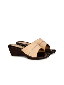 BIG BIRD FOOTWEAR Open Toe Wedge Sandals with Buckles