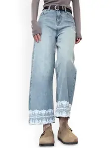 StyleCast Women Slim Fit Mid-Rise Light Fade Jeans