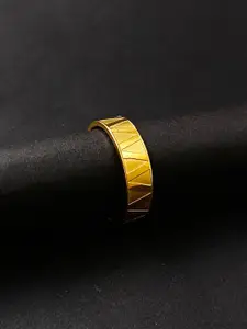 Saizen Men Gold-Plated Finger Ring
